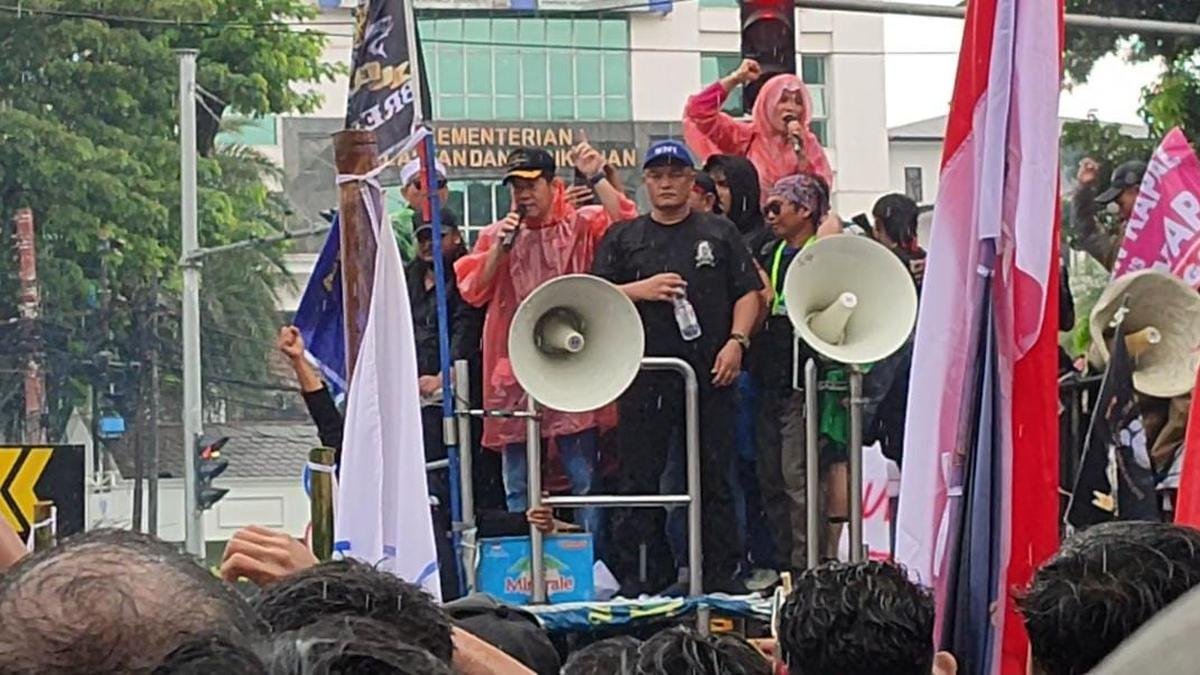 Aksi Damai Nelayan Desak Perubahan Kebijakan KKP di Jakarta
