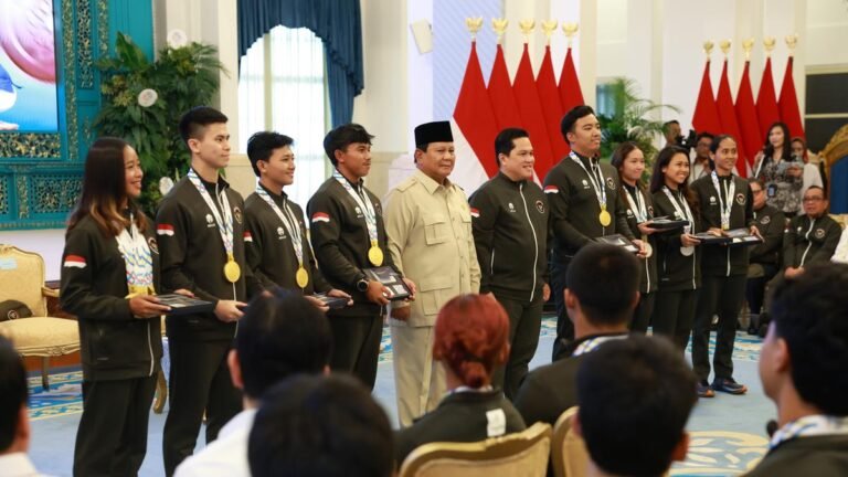 Prabowo Hitung Medali Martina Ayu, Apresiasi Prestasi Atlet SEA Games